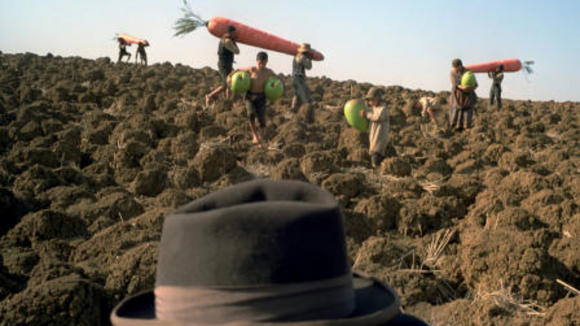 Photo from the movie The Golden Door