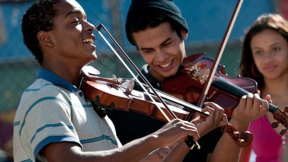 Photo from the movie The Violin Teacher