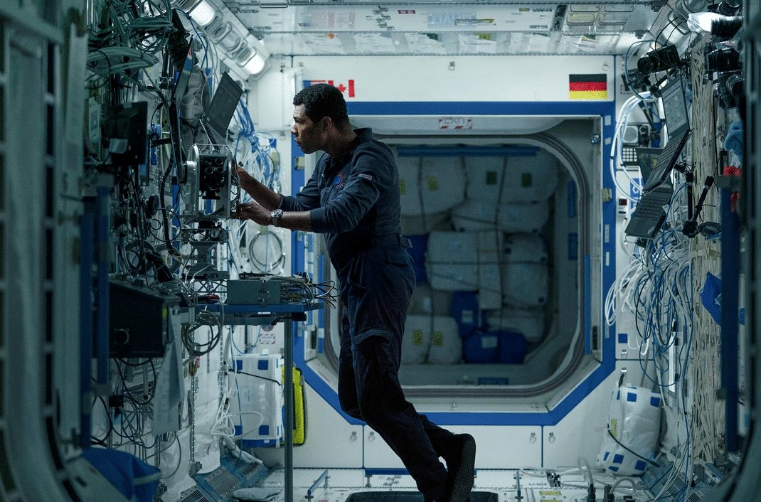 Photo from the movie Constellation