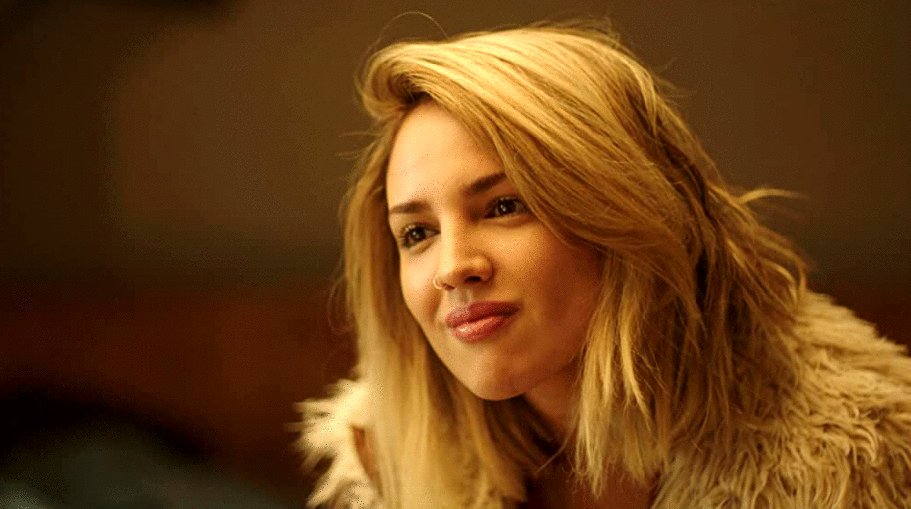 Photo from the movie Love Spreads