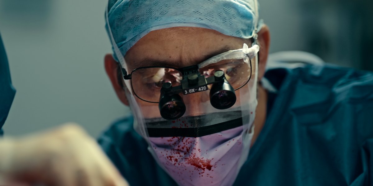 Photo from the movie Critical: Between Life and Death