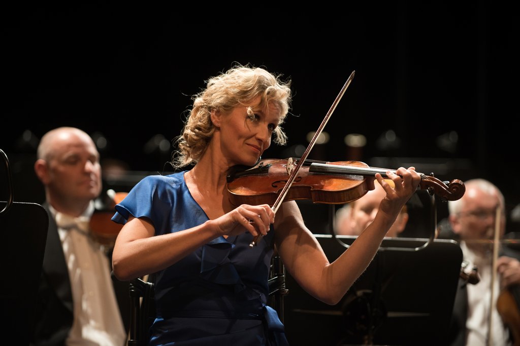 Photo from the movie Rolling to You