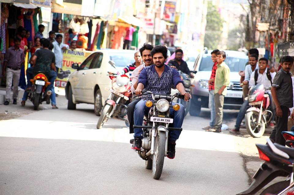 Photo from the movie Jayammu Nischayammu Raa