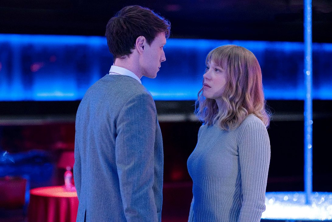 Photo from the movie The Beast