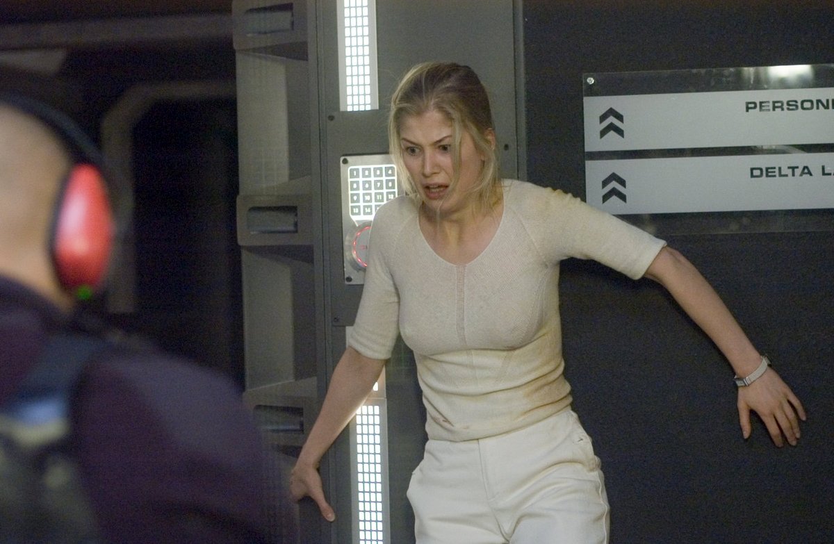 Photo from the movie Doom