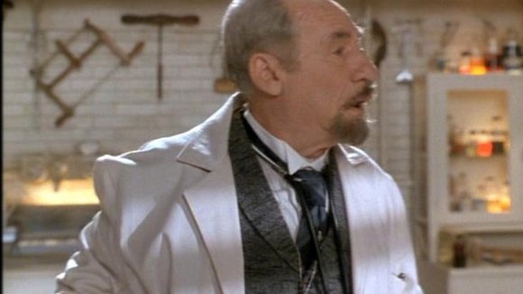 Photo from the movie Dracula: Dead and Loving It