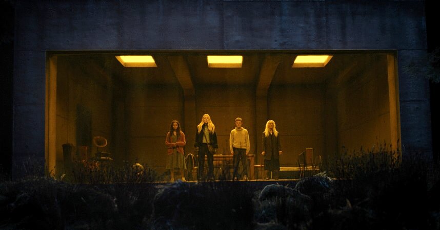 Photo from the movie The Watchers