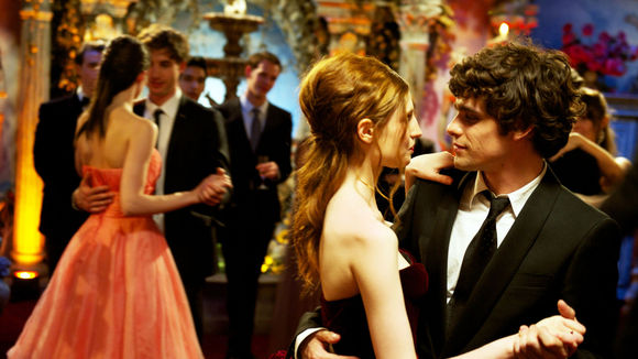 Photo from the movie Under the Rainbow