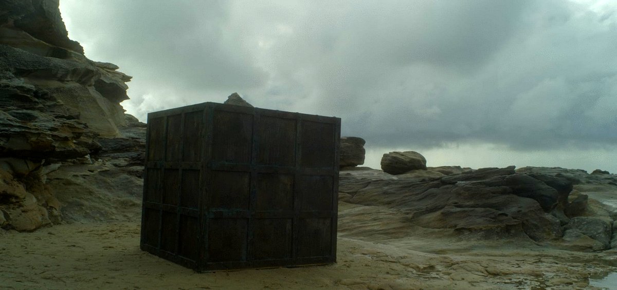 Photo from the movie Box: Metaphor