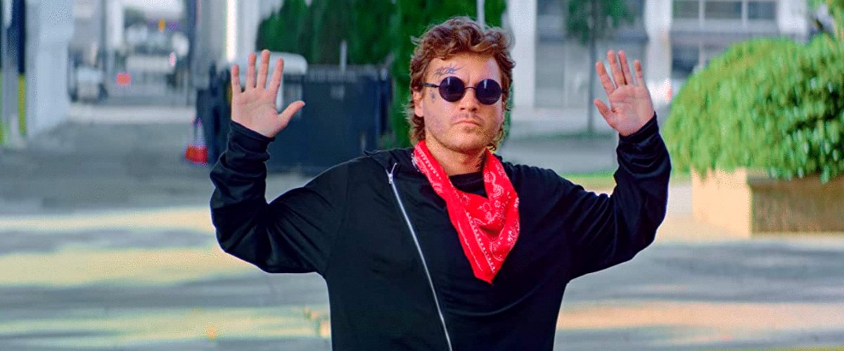 Photo from the movie Pursuit