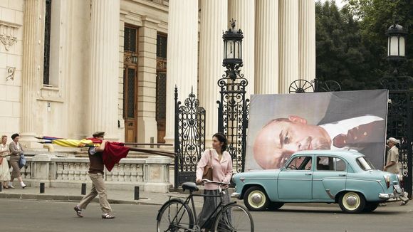 Photo from the movie Closer to the Moon