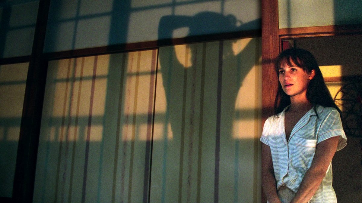 Photo from the movie Earthquake Bird