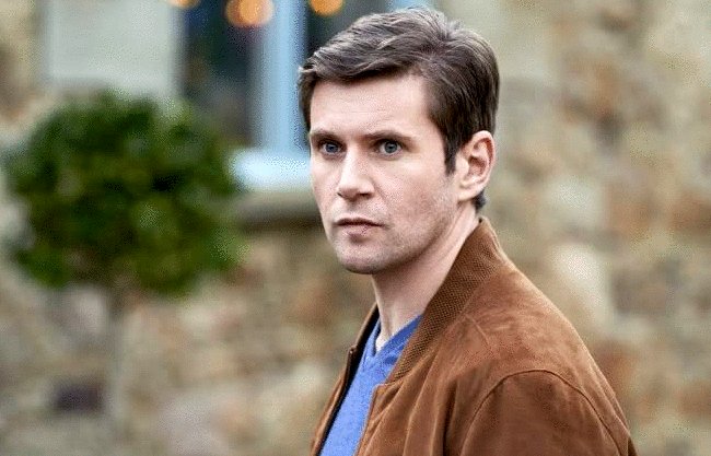 Photo from the movie As Luck Would Have It