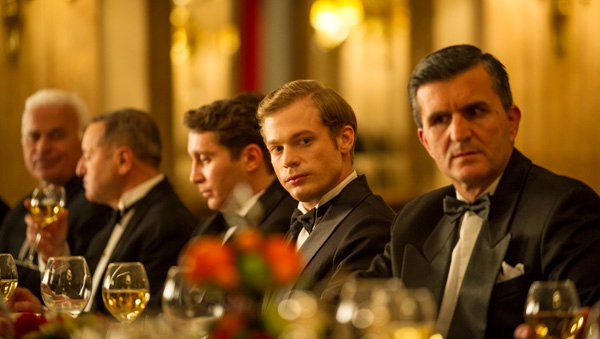 Photo from the movie Despite the Falling Snow