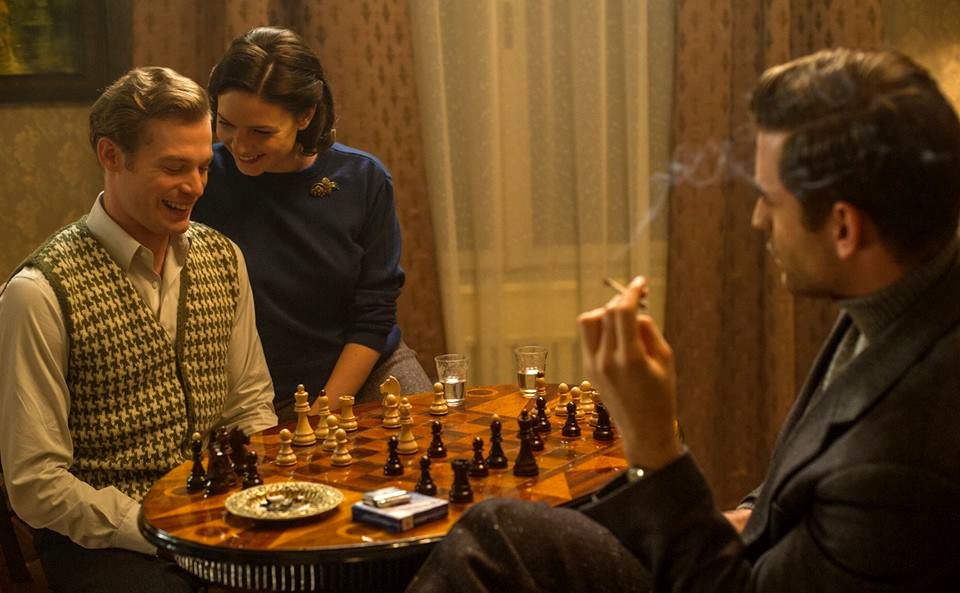 Photo from the movie Despite the Falling Snow