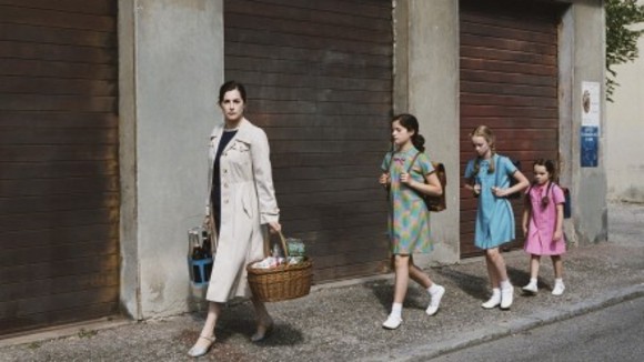 Photo from the movie Sisters