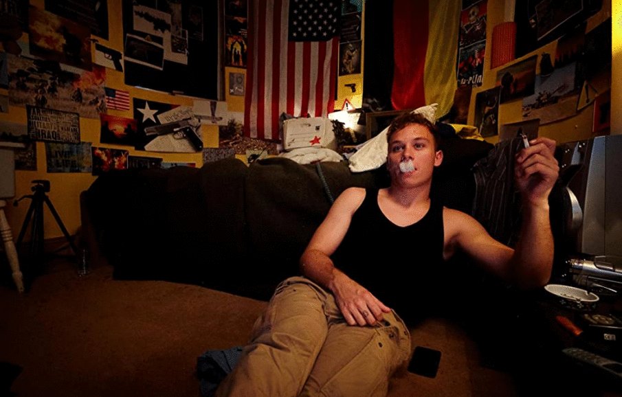 Photo from the movie Here Are the Young Men