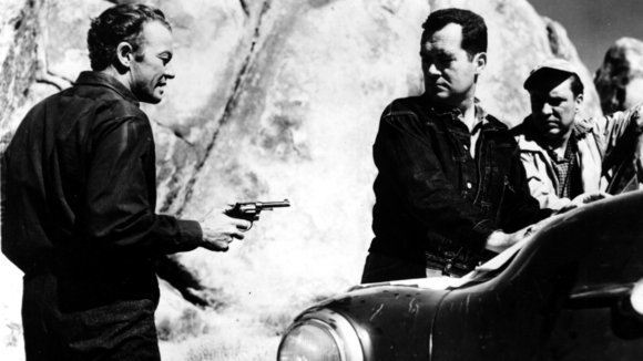 Photo from the movie The Hitch-Hiker