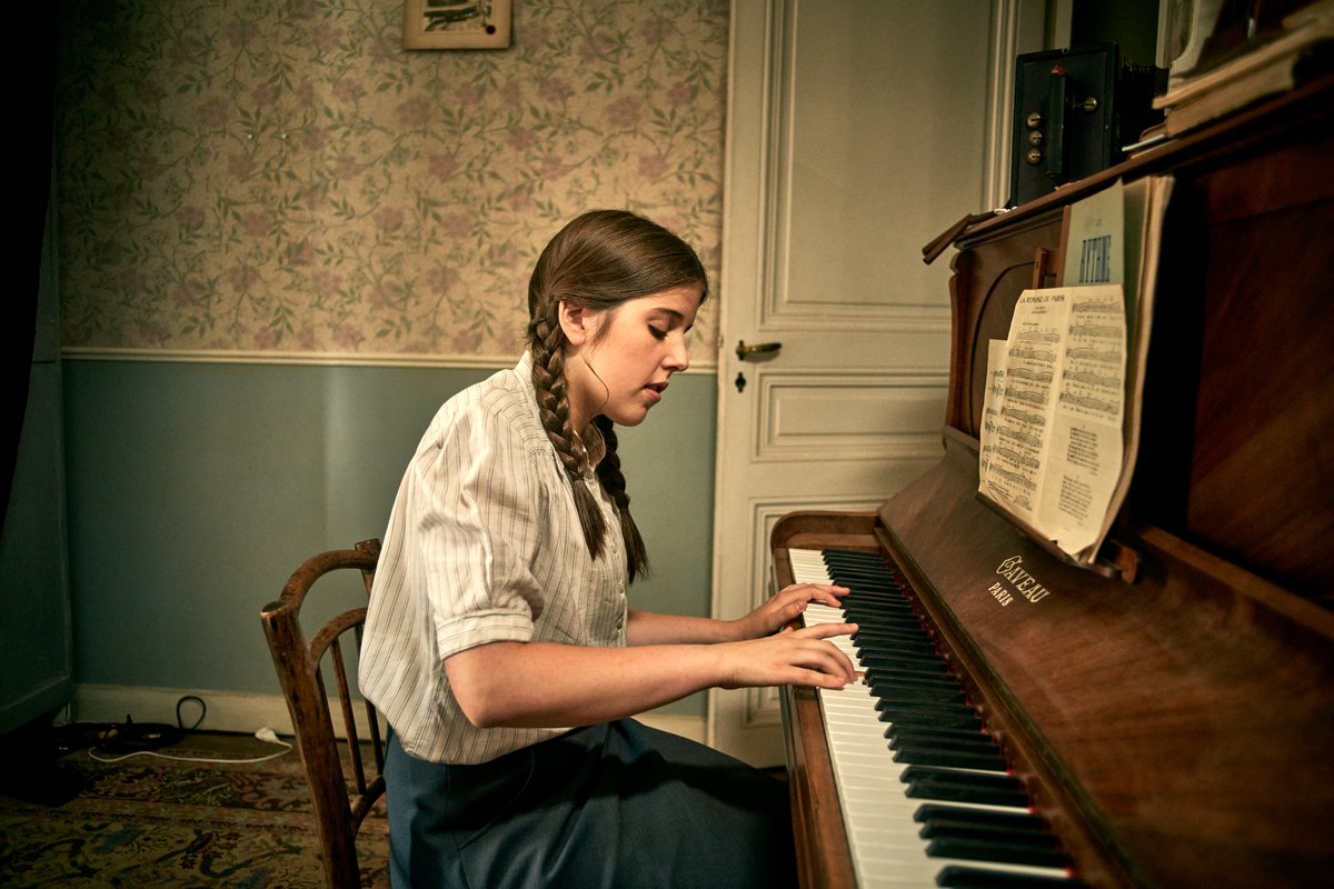 Photo from the movie The Future Awaits