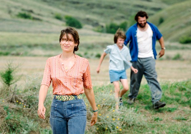 Photo from the movie Beyond the Horizon