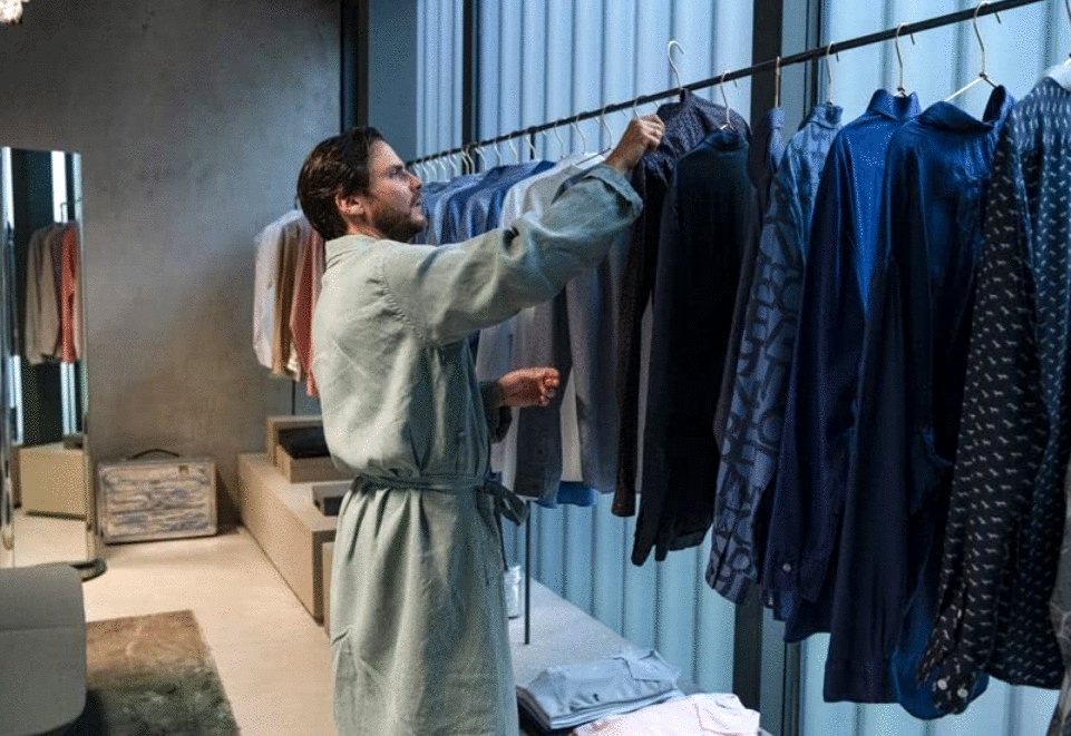 Photo from the movie Next Door