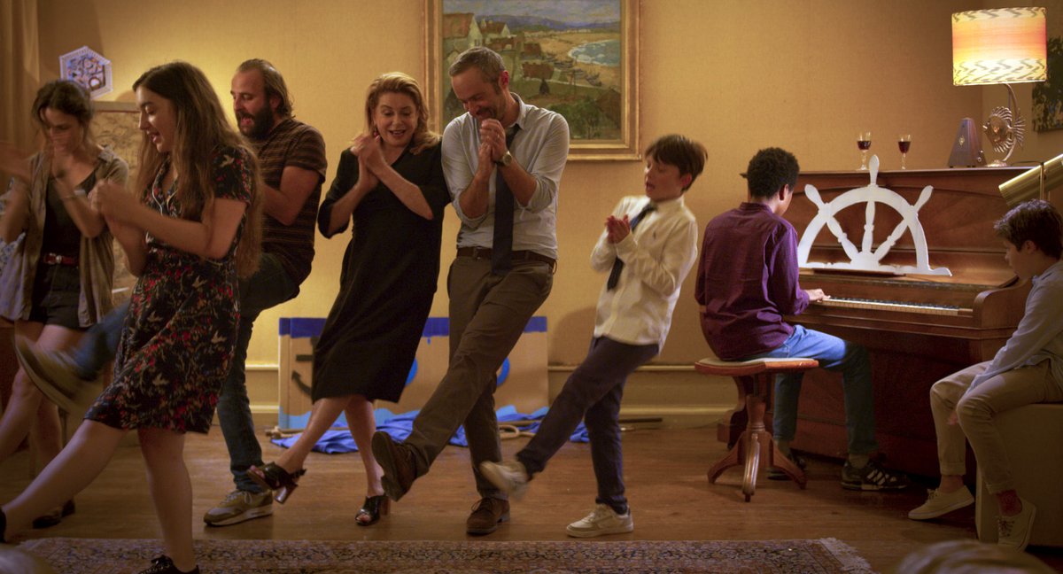 Photo from the movie Happy Birthday