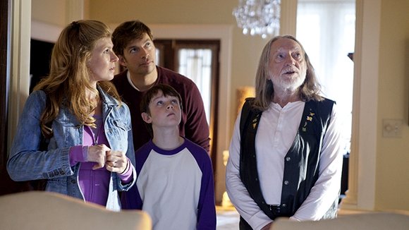 Photo from the movie Angels Sing