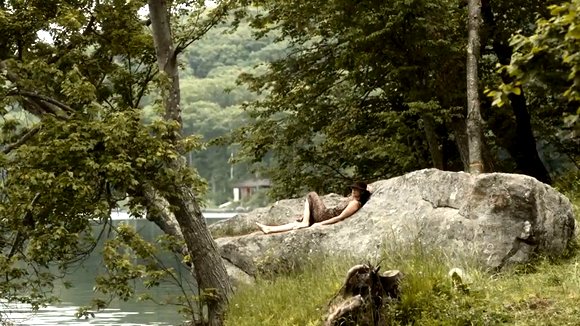 Photo from the movie Days and Nights