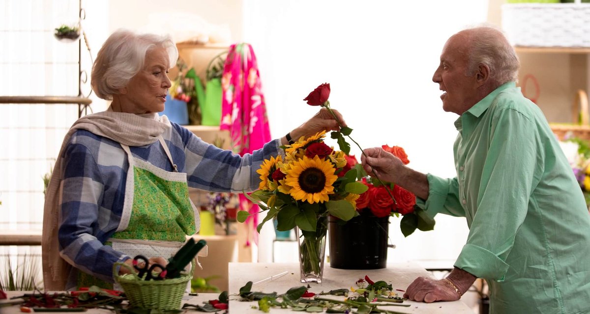 Photo from the movie Queen Bees