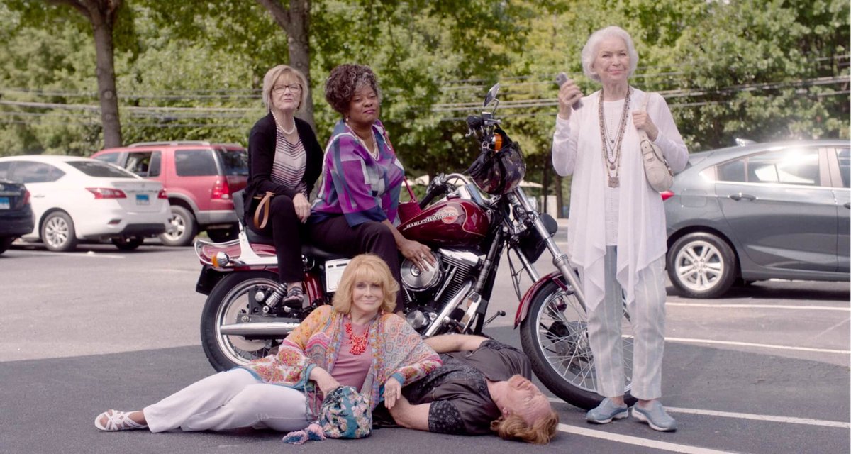 Photo from the movie Queen Bees