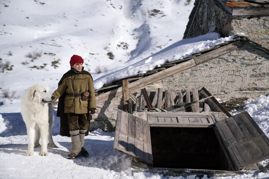 Photo from the movie Belle and Sebastian, Friends for Life