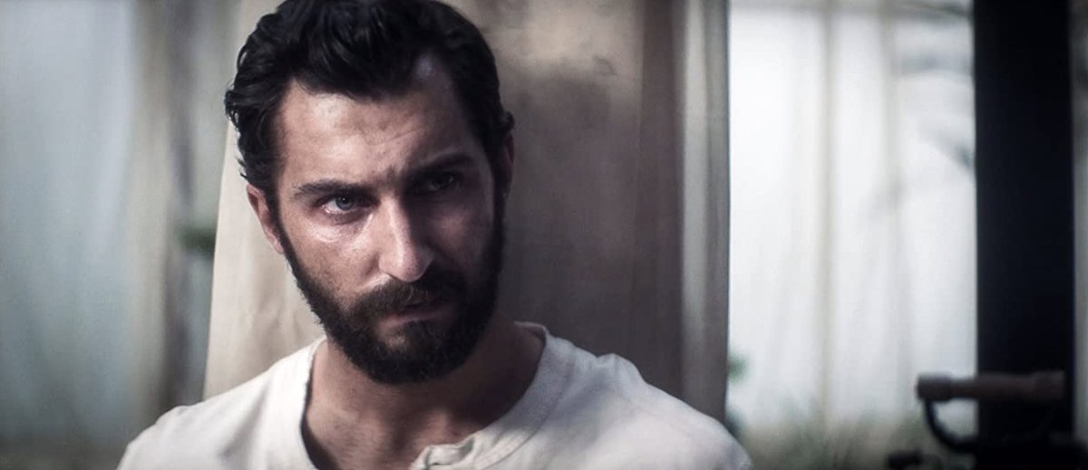 Photo from the movie Glasshouse