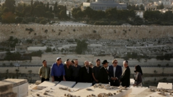 Photo from the movie Hello Goodbye