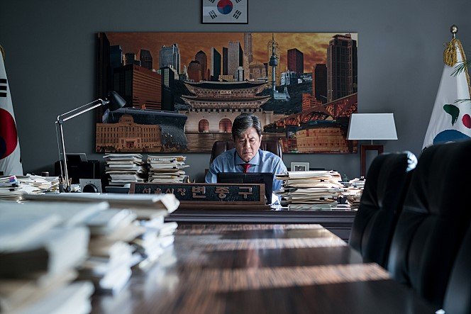 Photo from the movie The Mayor [2017]