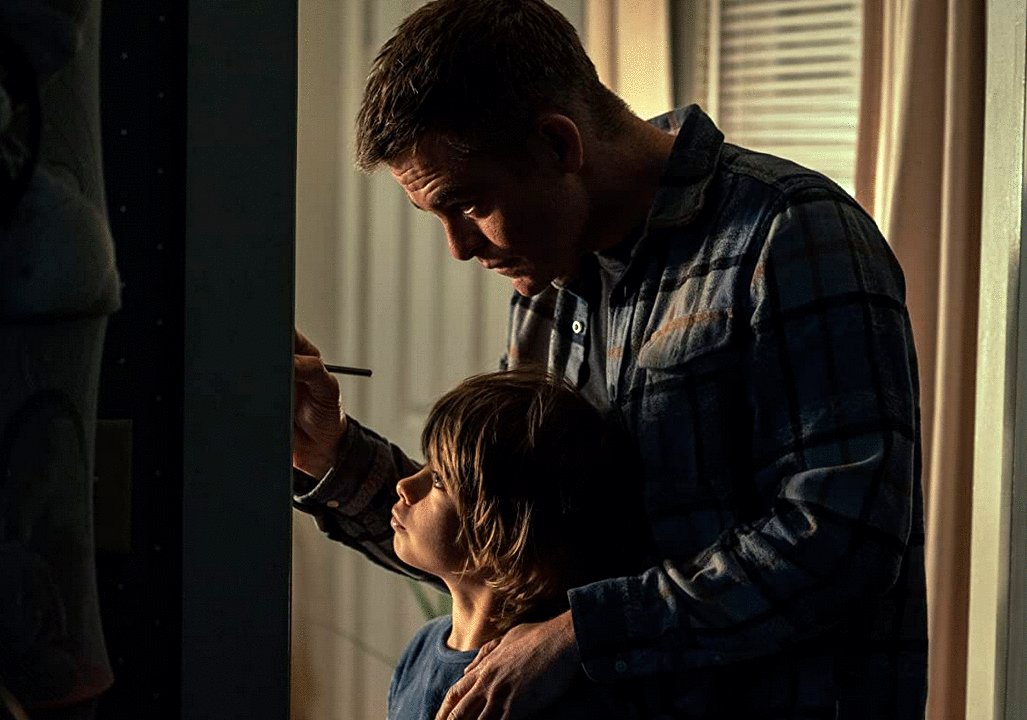 Photo from the movie The Contractor