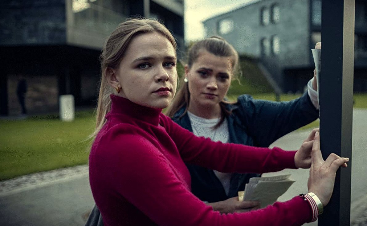 Photo from the movie Hold Tight