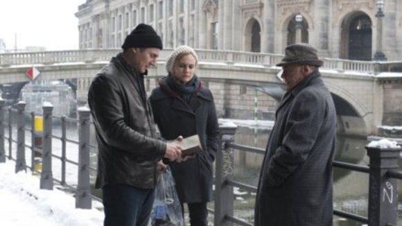 Photo from the movie Unknown