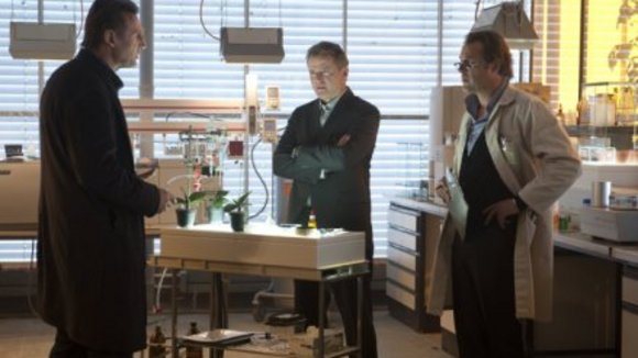 Photo from the movie Unknown