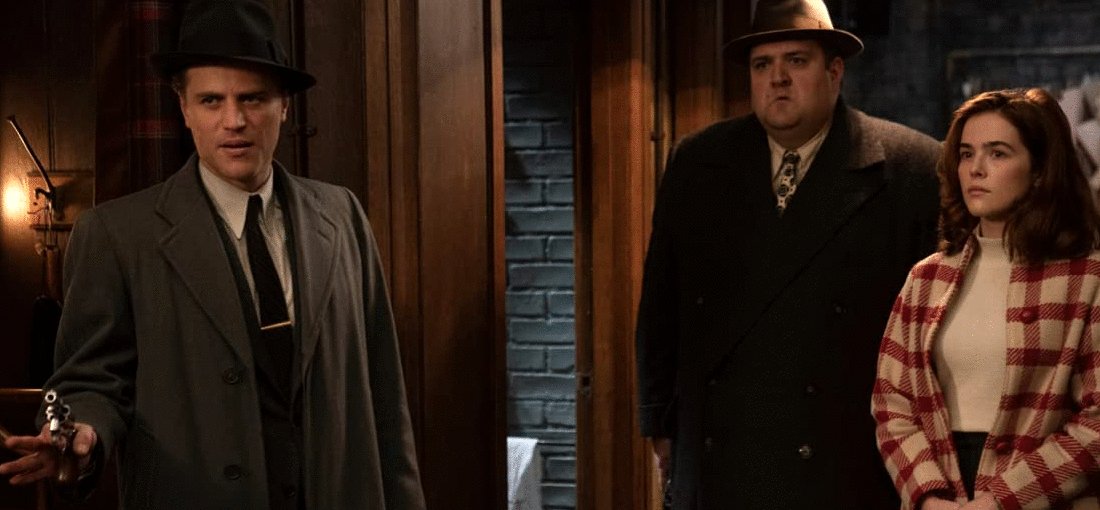 Photo from the movie The Outfit