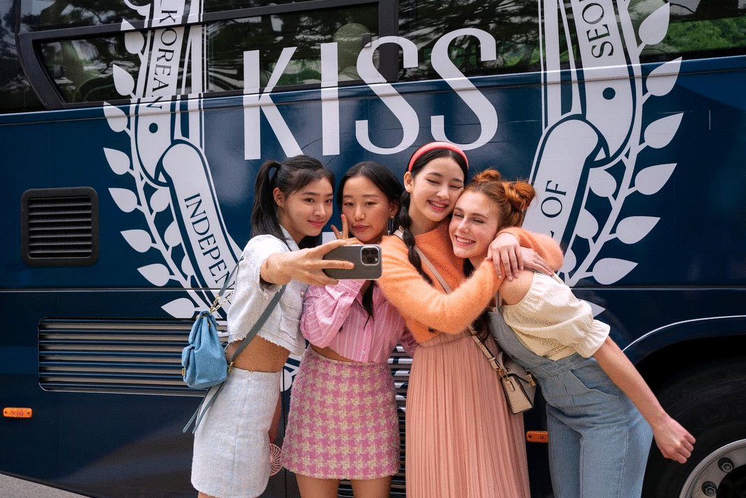 Photo from the movie XO, Kitty