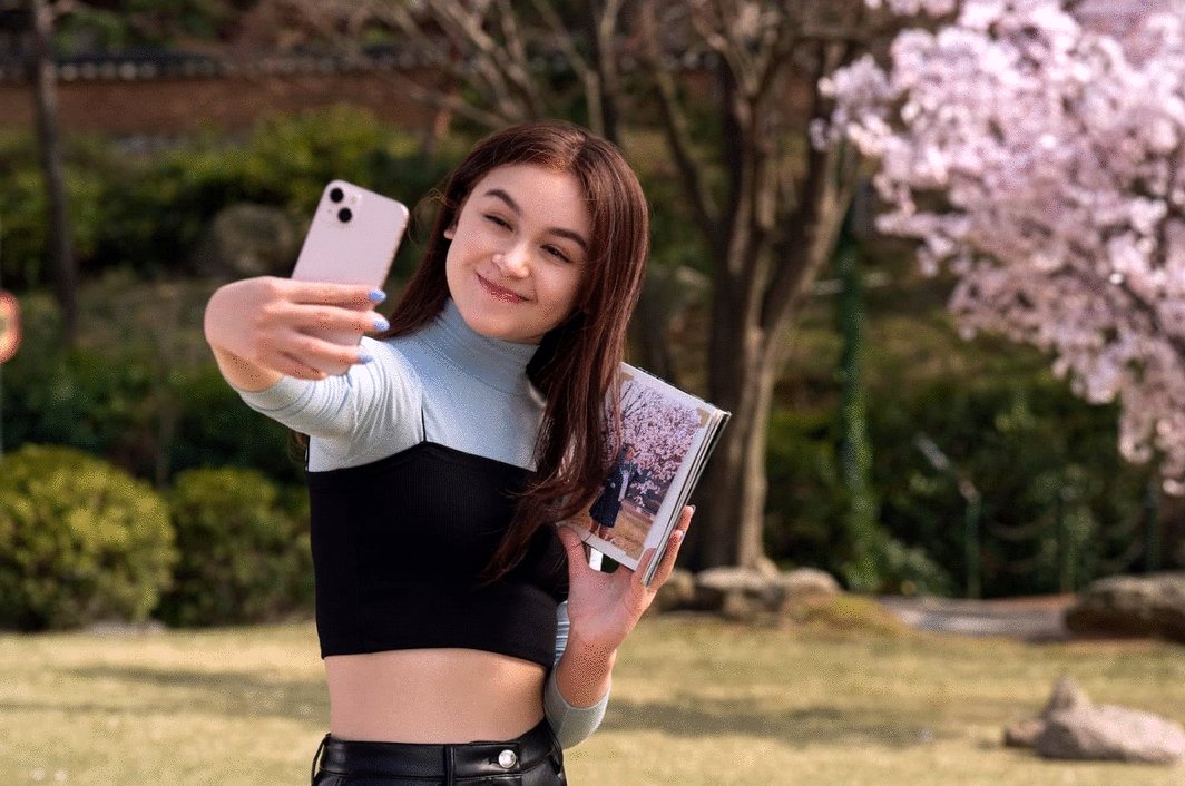 Photo from the movie XO, Kitty