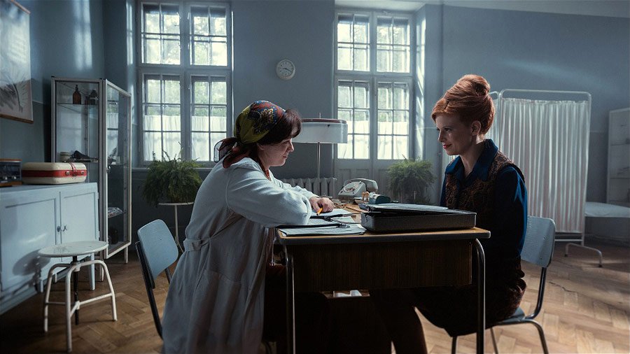 Photo from the movie The Art of Loving