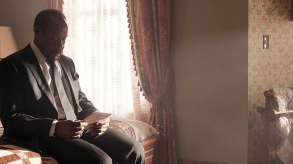 Photo from the movie Almost Christmas