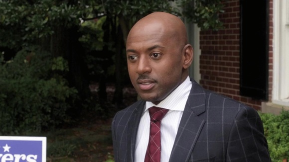 Photo from the movie Almost Christmas