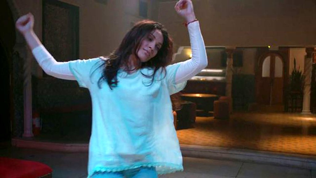 Photo from the movie Until the Birds Return