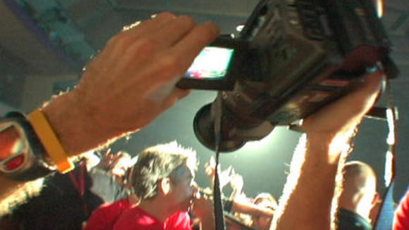 Photo from the movie Awesome; I ... Shot That!