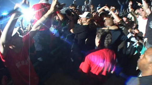 Photo from the movie Awesome; I ... Shot That!