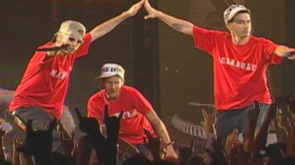 Photo from the movie Awesome; I ... Shot That!