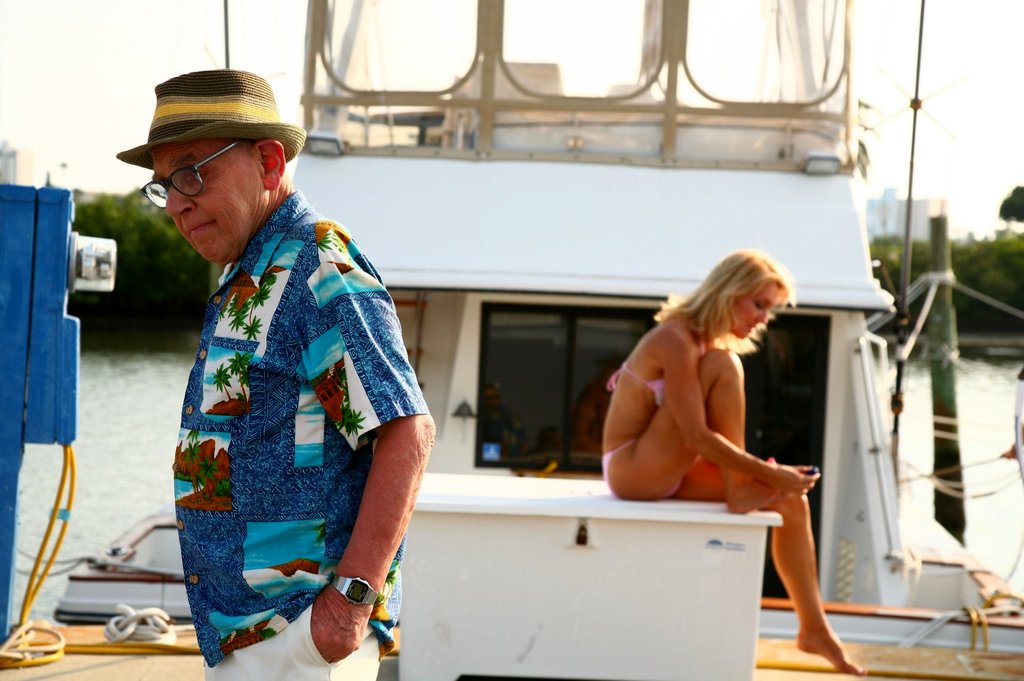 Photo from the movie Love Comes Lately