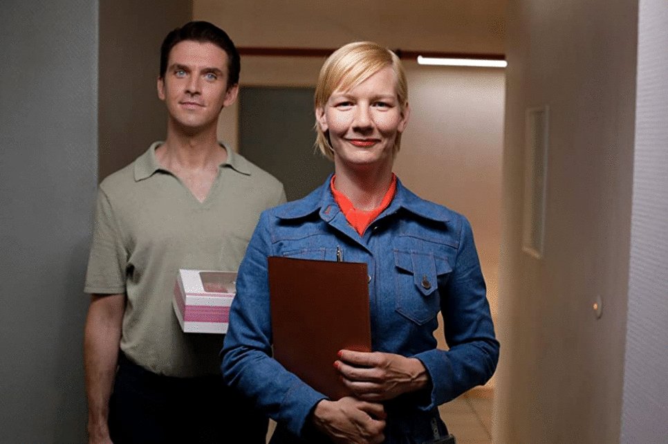 Photo from the movie I'm Your Man